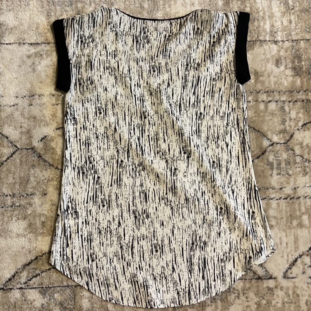 Express Blouse - Picture 4 of 4